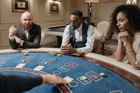 Antarmuka permainan Live Casino dengan dealer asli